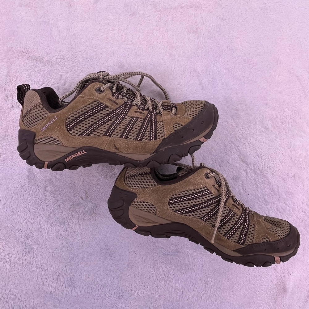 Merrell Womens Hiking Shoes Suede Mesh Low Top Sneakers Brown Pink Size 8